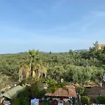 Διαμέρισμα Theros