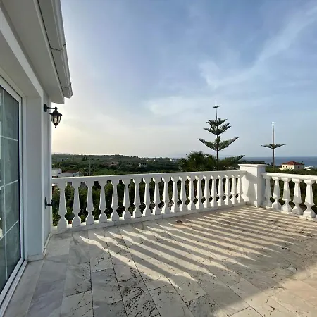 Apartment Theros Mansion 5br Mansion Sky 360 Views, Infinity Pool & Jacuzzi