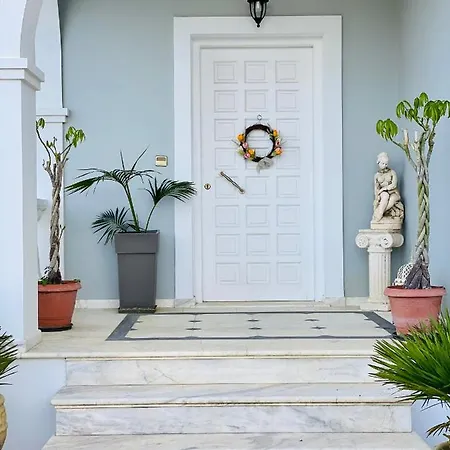 Theros Mansion 5br Mansion Sky 360 Views, Infinity Pool & Jacuzzi